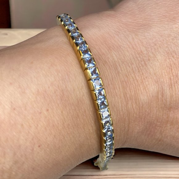 henri bendel Jewelry - Beautiful Henri Bendel Gold & blue crystal tennis bracelet